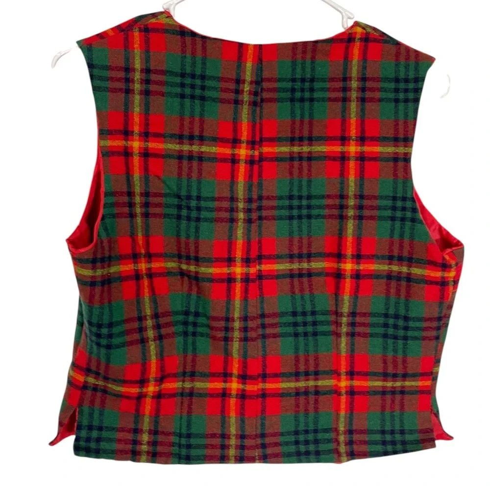 Handmade Medium Red Green Tartan Plaid Vest Metal Clasp Holiday Preppy Festive‎
